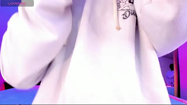 Ethan Boyy online show from May 2026 05:28:01 PM