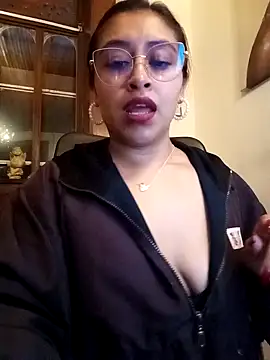 Snapshot of AnonymousGirl chatting on February 2025 11:26:01 PM AnonymousGirl online show from February 2025 11:26:01 PM