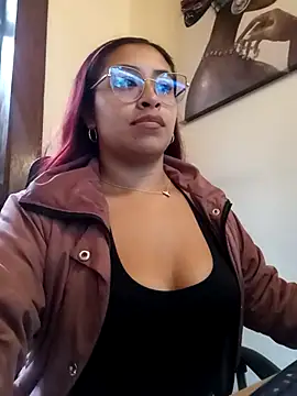 Snapshot of AnonymousGirl chatting on February 2025 10:04:01 PM AnonymousGirl online show from February 2025 10:04:01 PM