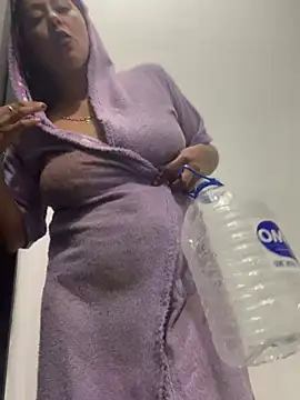 Snapshot of Miss__Melody chatting on February 2025 12:29:01 AM Miss Melody online show from February 2025 12:29:01 AM