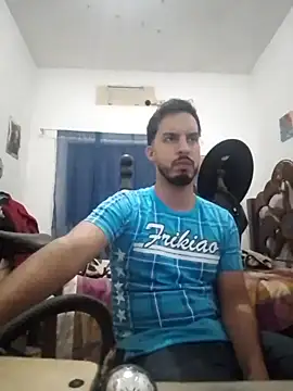 Snapshot of alejo5288 chatting on October 2025 02:41:02 AM alejo5288 online show from October 2025 02:41:02 AM