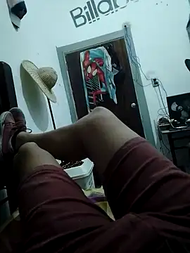 Snapshot of alejo5288 chatting on October 2025 01:25:02 AM alejo5288 online show from October 2025 01:25:02 AM