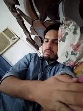 Snapshot of alejo5288 chatting on October 2025 12:41:02 AM alejo5288 online show from October 2025 12:41:02 AM