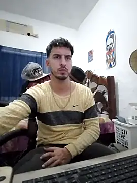 Snapshot of alejo5288 chatting on October 2025 02:00:02 AM alejo5288 online show from October 2025 02:00:02 AM