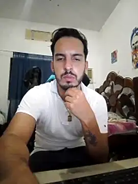 Snapshot of alejo5288 chatting on October 2025 01:20:02 AM alejo5288 online show from October 2025 01:20:02 AM