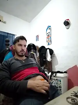 Snapshot of alejo5288 chatting on November 2025 01:04:01 AM alejo5288 online show from November 2025 01:04:01 AM