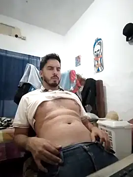 Snapshot of alejo5288 chatting on November 2025 01:44:01 AM alejo5288 online show from November 2025 01:44:01 AM