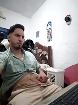 Snapshot of alejo5288 chatting on November 2025 04:01:01 AM alejo5288 online show from November 2025 04:01:01 AM