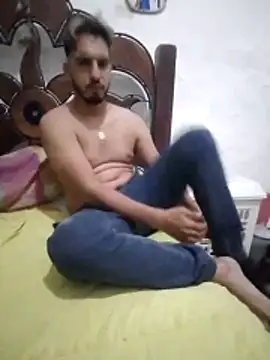 Snapshot of alejo5288 chatting on February 2026 04:22:01 AM alejo5288 online show from February 2026 04:22:01 AM