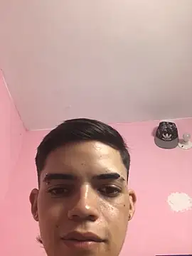 Latinos 2001 online show from December 2025 02:42:01 AM