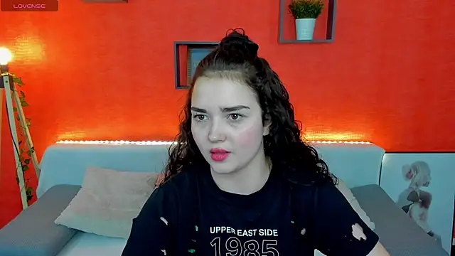 Snapshot of AmeliaLoveee chatting on January 2025 02:32:01 PM AmeliaLoveee online show from January 2025 02:32:01 PM