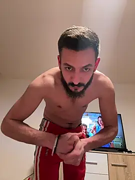 Snapshot of derbyo chatting on February 2025 10:14:02 PM derbyo online show from February 2025 10:14:02 PM