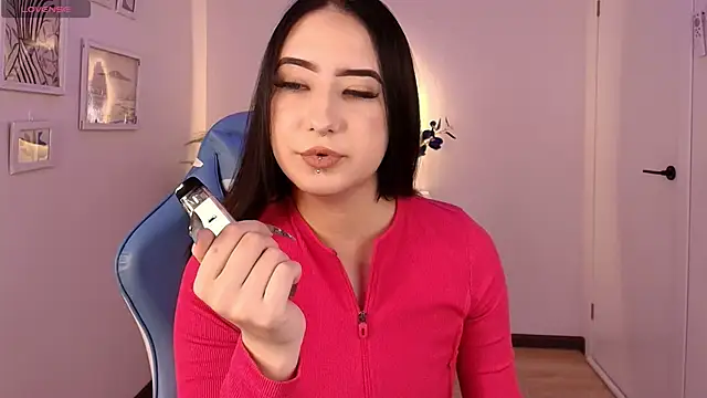 Snapshot of Kar1_na_ chatting on November 2025 02:21:01 AM Kar1 na online show from November 2025 02:21:01 AM