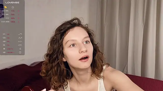 Snapshot of Leya_Curly chatting on February 2025 01:26:02 PM Leya Curly online show from February 2025 01:26:02 PM