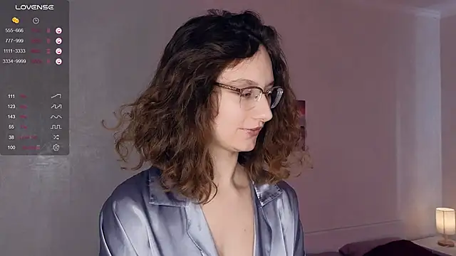 Snapshot of Leya_Curly chatting on February 2025 10:28:02 AM Leya Curly online show from February 2025 10:28:02 AM