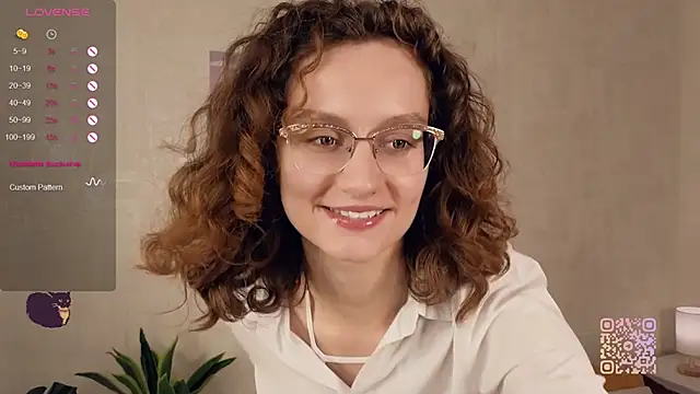 Snapshot of Leya_Curly chatting on September 2025 03:59:01 PM Leya Curly online show from September 2025 03:59:01 PM