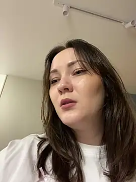 Kiss My Body online show from November 2025 09:00:02 PM