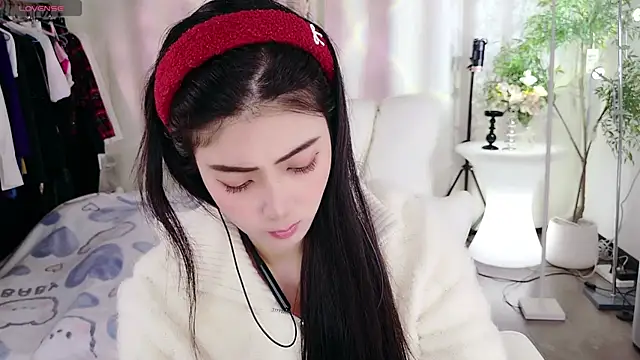 miaomiao-777 online show from September 2025 01:30:01 AM