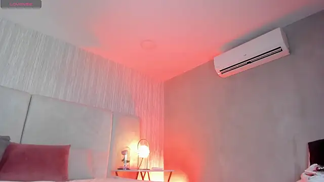 Snapshot of Stefanyduque1 chatting on January 2025 04:47:01 PM Stefanyduque1 online show from January 2025 04:47:01 PM