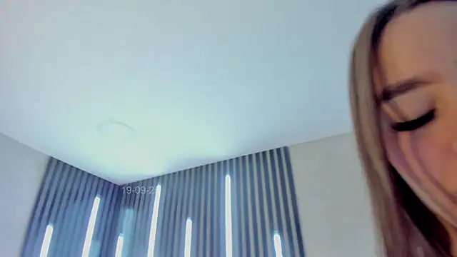 Snapshot of Stefanyduque1 chatting on September 2025 03:13:01 PM Stefanyduque1 online show from September 2025 03:13:01 PM