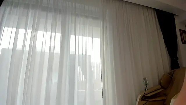 Snapshot of Saradiamond1 chatting on November 2025 08:15:02 AM Saradiamond1 online show from November 2025 08:15:02 AM