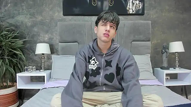 Snapshot of bruce_hans chatting on November 2025 11:43:01 AM bruce hans online show from November 2025 11:43:01 AM