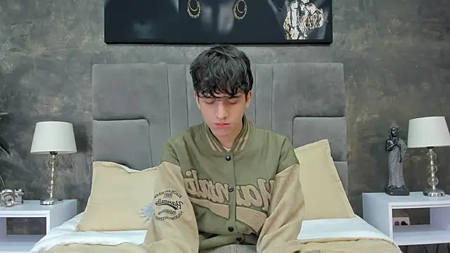 Snapshot of bruce_hans chatting on December 2025 11:48:01 AM bruce hans online show from December 2025 11:48:01 AM