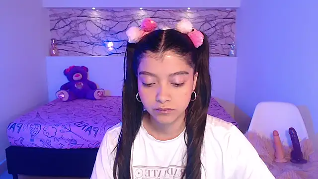 IslaBlaze online show from February 2025 12:04:02 PM