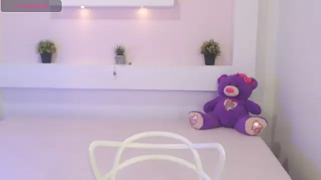 IslaBlaze online show from March 2025 12:04:02 PM