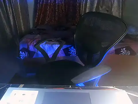 Snapshot of Alfiza46 chatting on October 2025 06:14:01 AM Alfiza46 online show from October 2025 06:14:01 AM