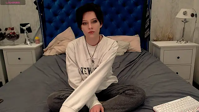 via mayer  online show from December 2025 07:53:01 PM