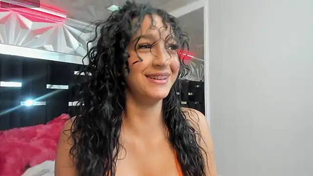 Snapshot of Shelley-Hack chatting on February 2025 01:13:02 PM Shelley-Hack online show from February 2025 01:13:02 PM