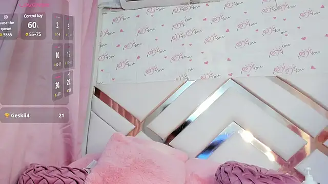 Snapshot of NoaBrowm chatting on January 2025 01:29:01 PM NoaBrowm online show from January 2025 01:29:01 PM