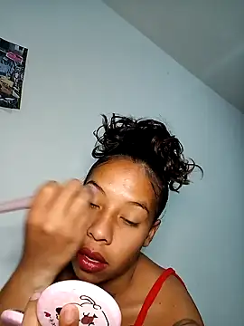 Snapshot of Miss_sparkle00 chatting on January 2025 04:20:01 AM Miss sparkle00 online show from January 2025 04:20:01 AM