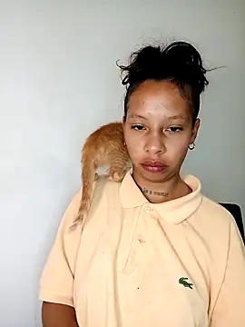 Snapshot of Miss_sparkle00 chatting on March 2025 03:44:02 AM Miss sparkle00 online show from March 2025 03:44:02 AM