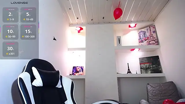 Snapshot of Miss_sparkle00 chatting on November 2025 05:07:01 AM Miss sparkle00 online show from November 2025 05:07:01 AM