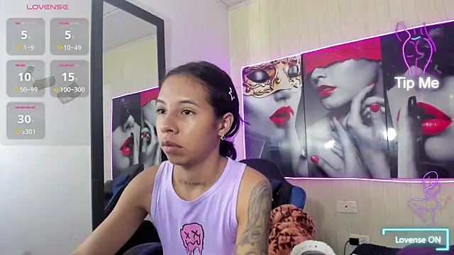 Snapshot of Miss_sparkle00 chatting on February 2026 07:54:02 PM Miss sparkle00 online show from February 2026 07:54:02 PM