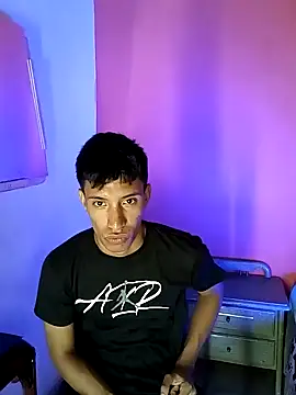 Snapshot of matteo_rivas chatting on February 2025 03:43:02 PM matteo rivas online show from February 2025 03:43:02 PM