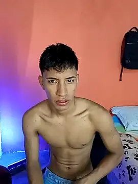 Snapshot of matteo_rivas chatting on February 2025 04:35:02 PM matteo rivas online show from February 2025 04:35:02 PM