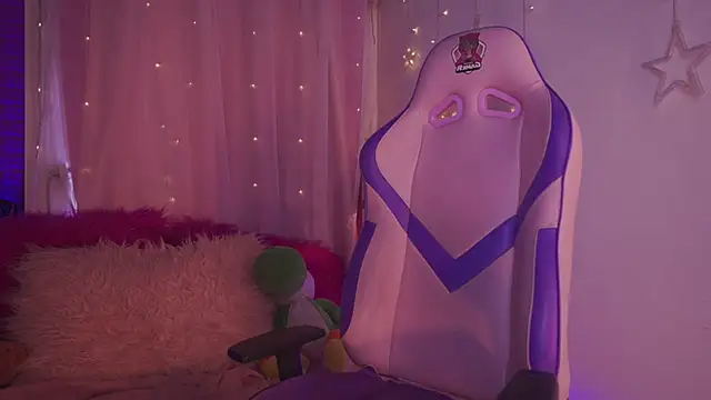 Snapshot of emma_soffia_ chatting on January 2025 07:26:02 PM emma soffia online show from January 2025 07:26:02 PM