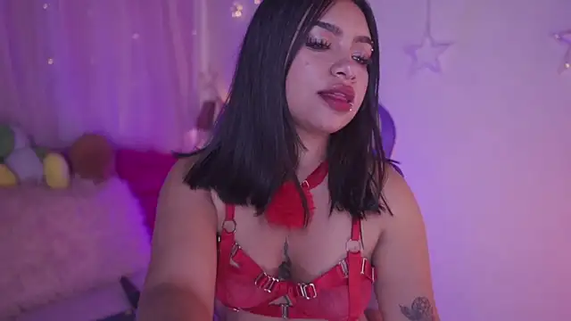 Snapshot of emma_soffia_ chatting on February 2025 06:49:02 PM emma soffia online show from February 2025 06:49:02 PM