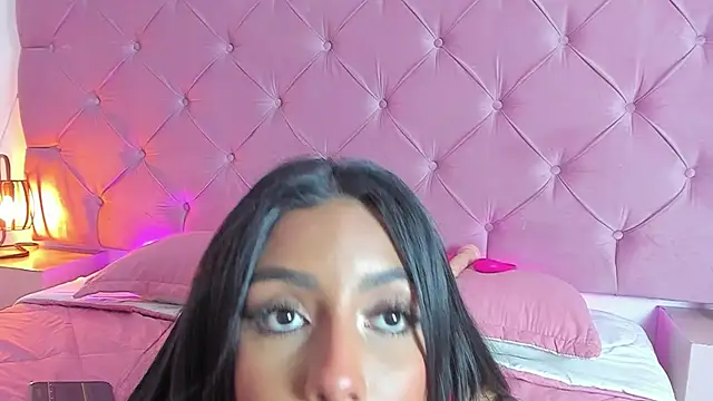 Snapshot of AndySaenzz chatting on February 2025 03:48:02 PM AndySaenzz online show from February 2025 03:48:02 PM