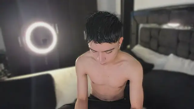 alanblack1 online show from March 2026 01:07:02 PM