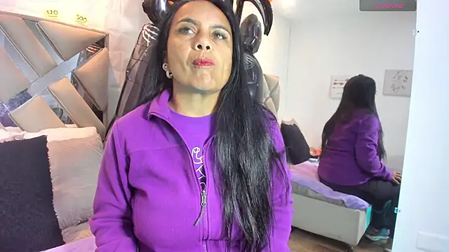 raquell moore online show from October 2025 11:32:02 AM