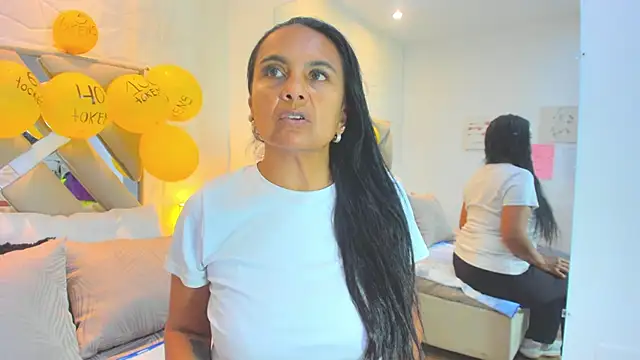 raquell moore online show from December 2025 01:04:02 PM