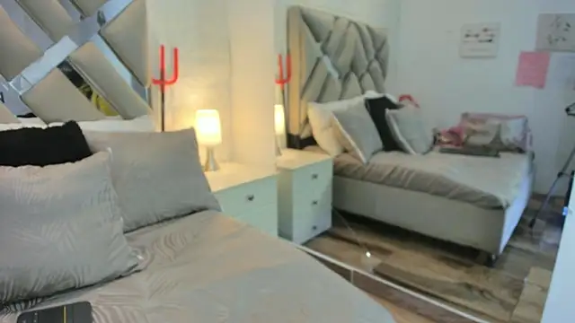 raquell moore online show from March 2026 12:12:01 PM