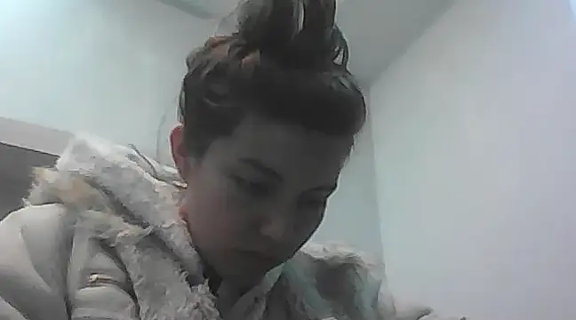 VittoriaTaylor online show from March 2025 12:09:02 PM