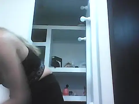 VittoriaTaylor online show from March 2025 01:03:02 AM