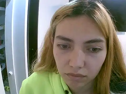 VittoriaTaylor online show from September 2025 01:09:02 AM