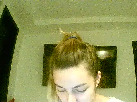 Snapshot of VittoriaTaylor chatting on March 2026 12:58:02 AM VittoriaTaylor online show from March 2026 12:58:02 AM